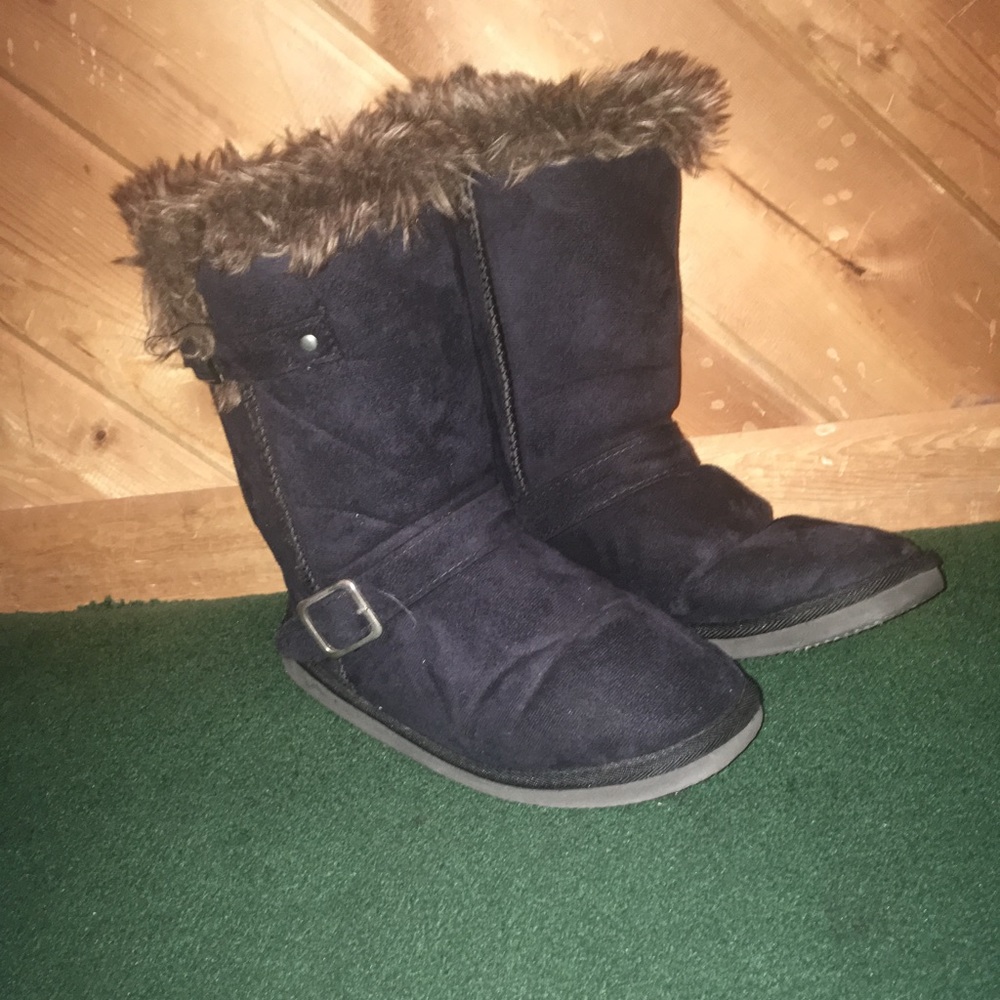 Boots W/The Fur